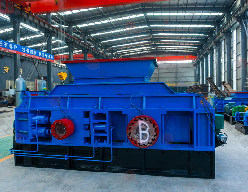 砂石廠需要什么設備，出料1-3mm對輥破碎機廠家